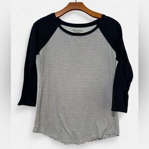 Black And White Striped American Eagle Outfitters 3/4 Sleeve Raglan Top